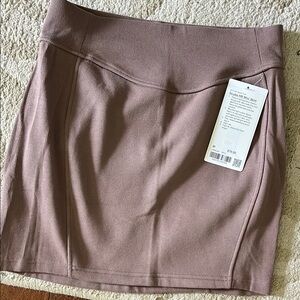 Lululemon Scuba HR mini skirt NWT medium